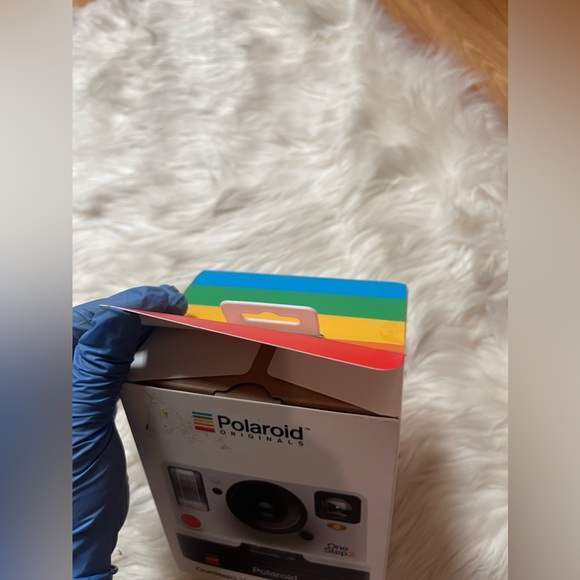 POLAROID ONE STEP 2 i-TYPE INSTANT CAMERA IN ORIGINAL BOX - Picture 9 of 11